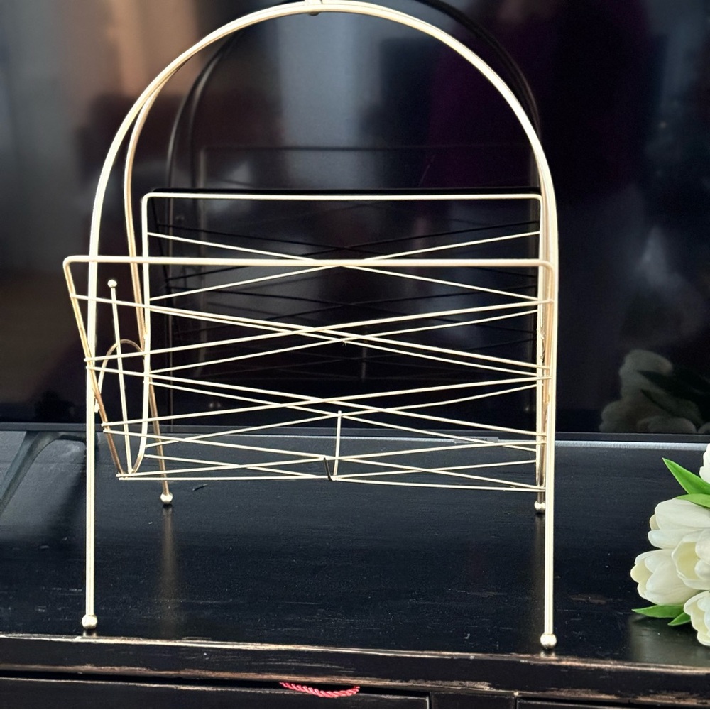 Mid-Century Modern, Gold Metal Brass Magazine Rack